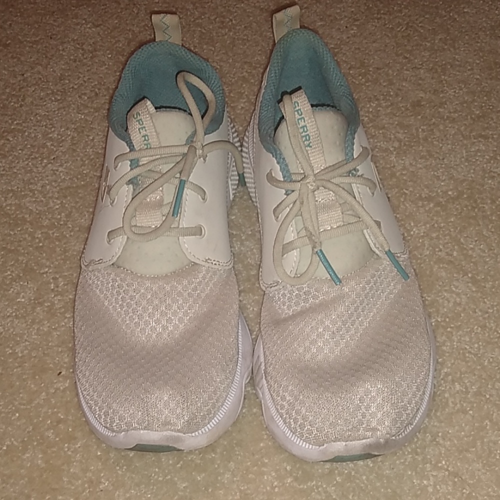Sperry tennis shoes